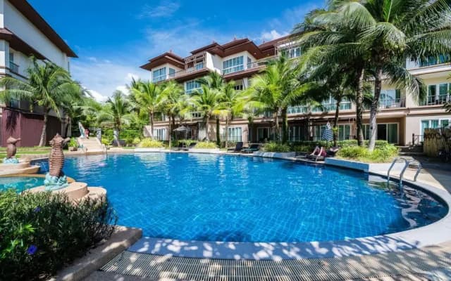 Отель Coco Phuket Bangtao Beach