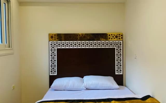 Pyramids Height Inn