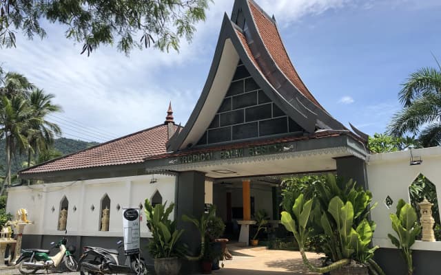 Tropical Palm Resort And Spa
