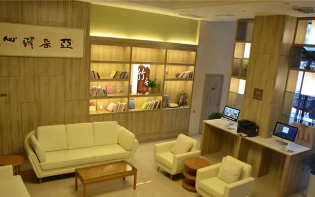 Atour Hotel (Ankang Hi-Tech Industrial Development Zone Ruizhi)