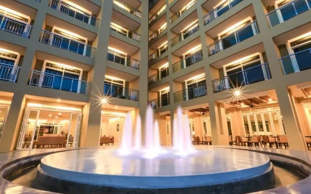 Отель Crystal Palace Pattaya