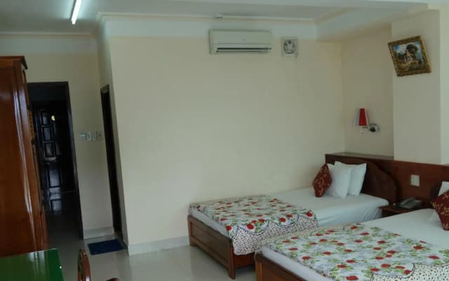 Ngoc Khanh Hotel