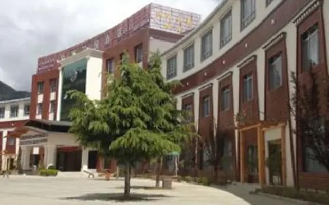Nyingchi Zhongxing Garden Hotel