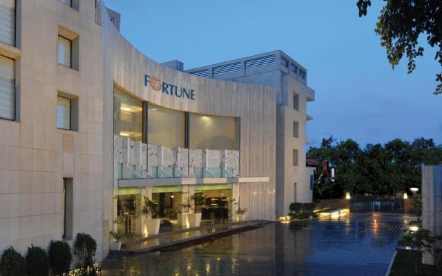 Fortune Sector 27, Noida - Member ITC Hotels' Group