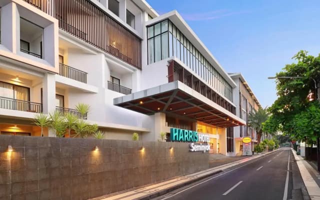 Отель Harris Hotel Seminyak Bali