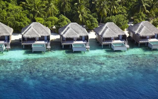Курорт Dusit Thani Maldives
