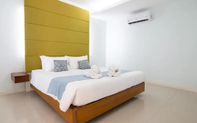 Royal Beach View Suites