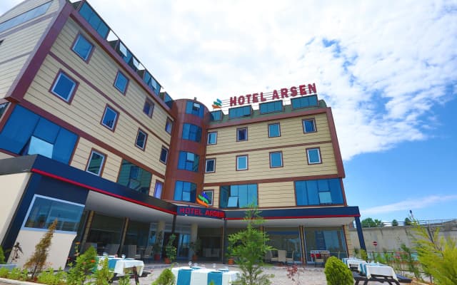Arsen Hotel