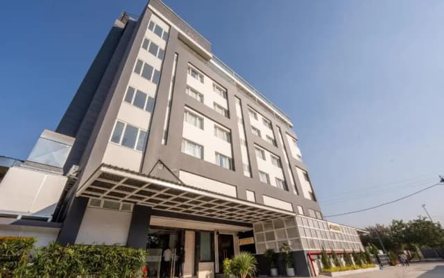 Ramee Tarang Hotel Indore