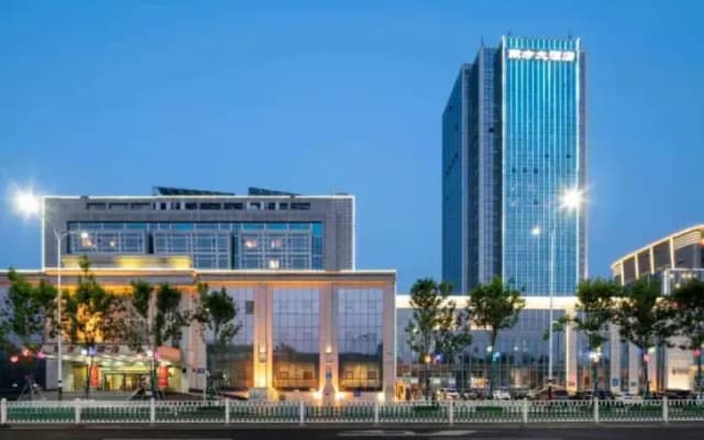 Dongfang Hotel