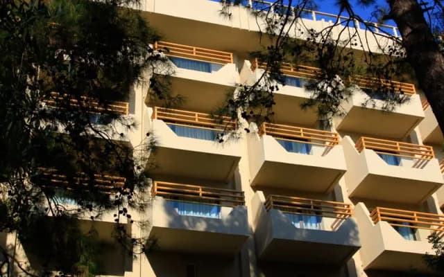 Club Nur Hotel