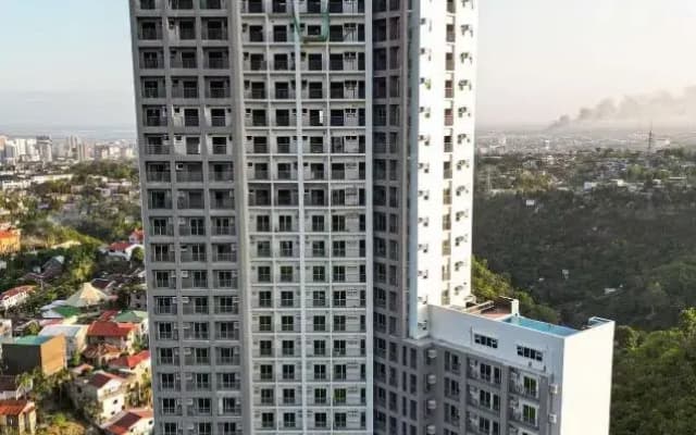 Hayat Sky Towers Cebu powered by Cocotel