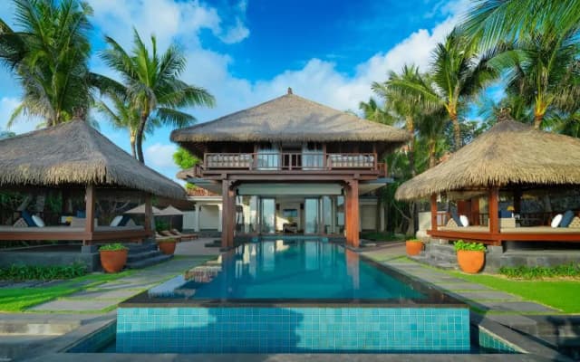 The Legian Bali & The Club at The Legian Bali