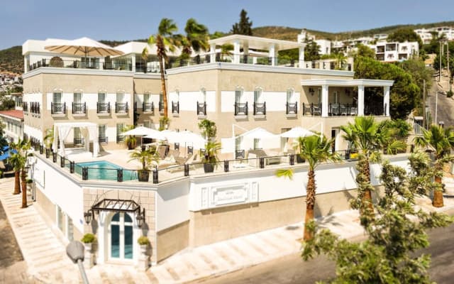 Ena Boutique Hotel & Residences