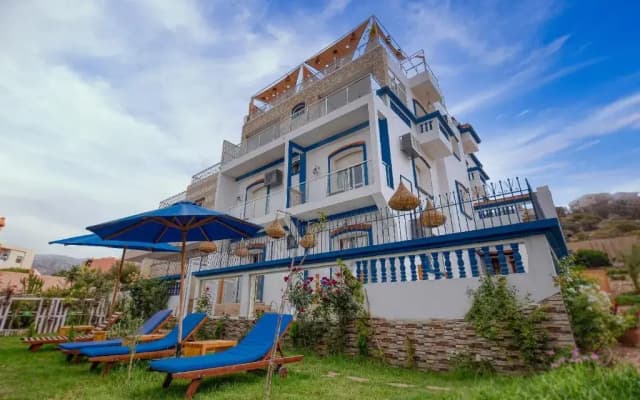 Blue Wave Lodge