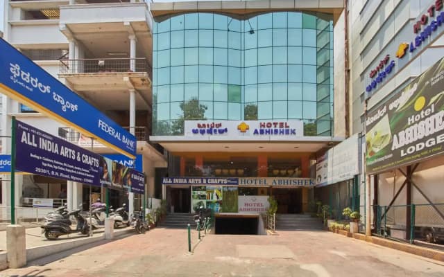 Hotel Abhishek