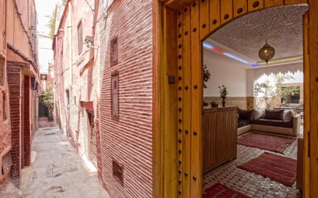 Amour d'auberge - Hostel