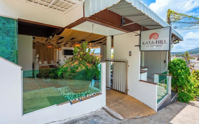 Kata Hill Sea View Hotel