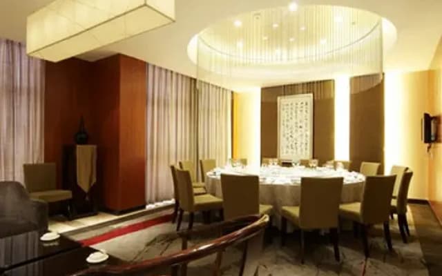 PHIREN Hotel Anji Jiuzhou Changshuo Plaza, Anji