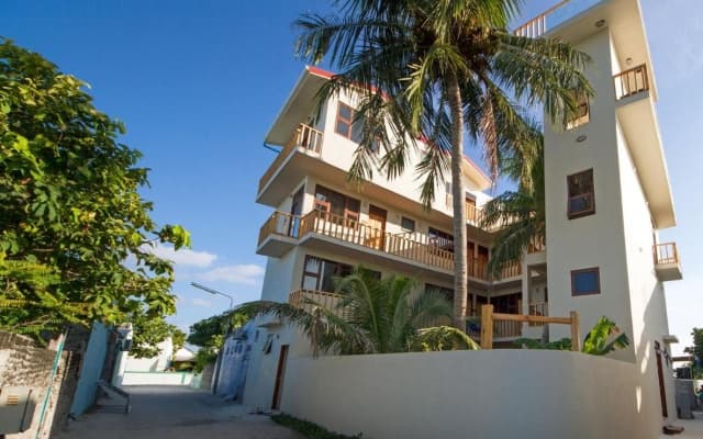 Отель Tropic Tree Hotel Maldives