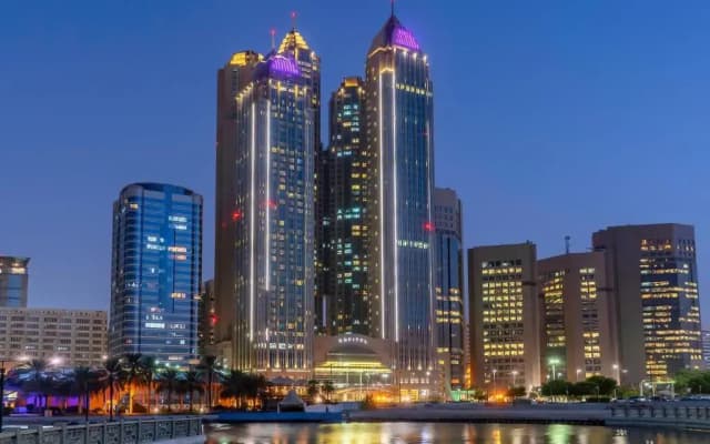 Отель Sofitel Abu Dhabi Corniche