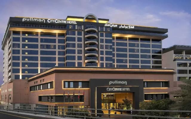 Отель Pullman Dubai Creek City Centre