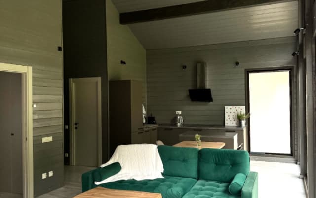 Dom S Panoramnymi Oknami I Vidom Na Les Privat House