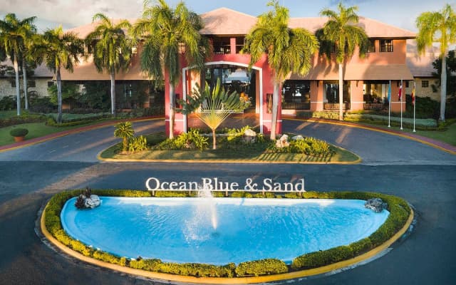 Ocean Blue & Sand Beach Resort - All Inclusive
