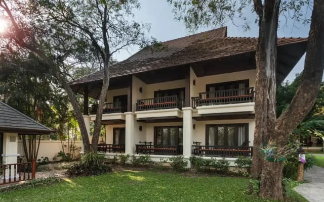 Lanna Dusita Riverside Boutique Resort