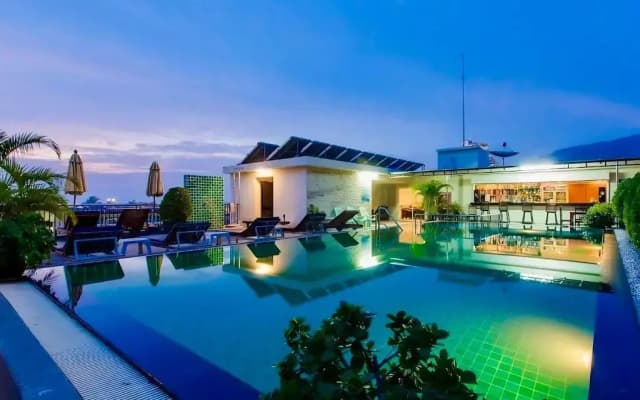77 Patong Hotel & Spa