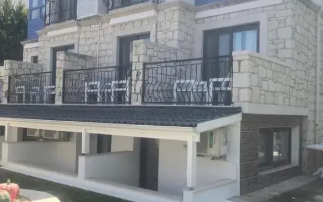 Alacati Albatross Hotel