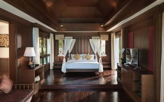 Rawi Warin Resort and Spa