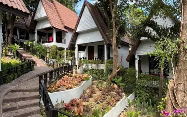 Tok Little Hut